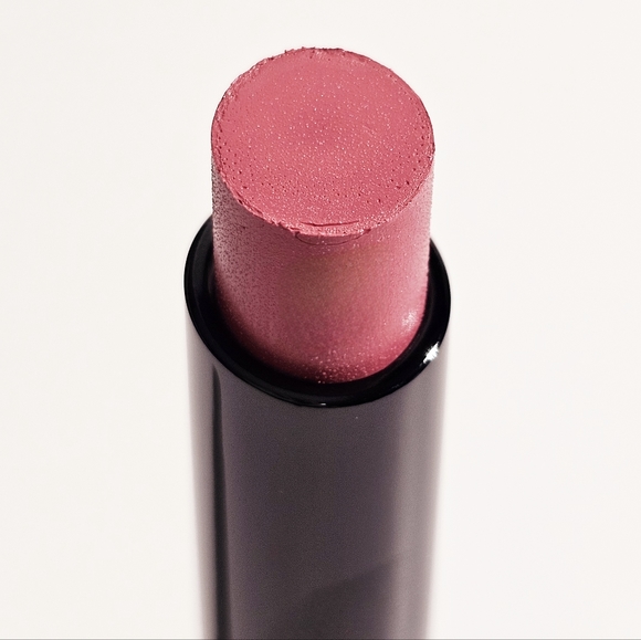 Rouge à Lèvres Bobbi Brown Sheer Lip Color – Teinte Pink Buff 28 – Finition Transparente Et Naturelle – Neuf